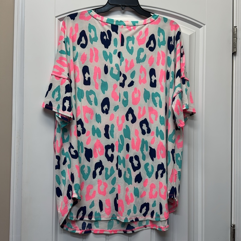 Sew in Love Leopard Print Women's Top size XL NWT - Picture 3 of 4